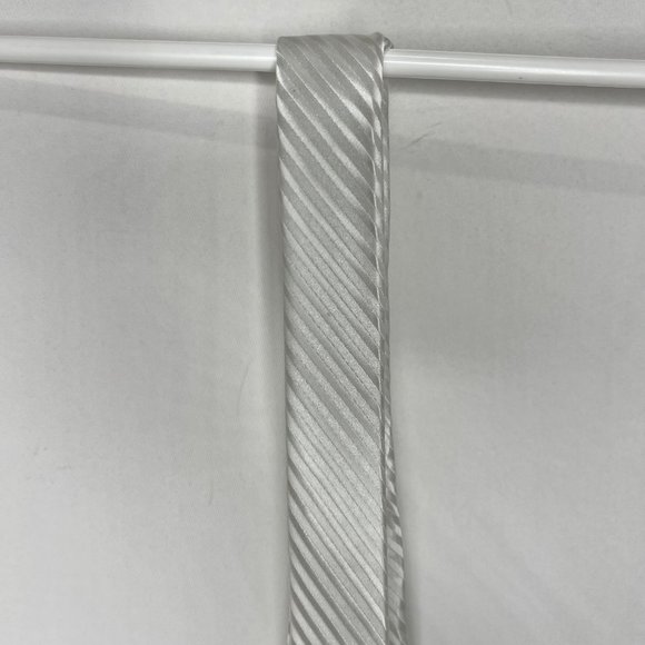 Pierre Cardin Men’s Necktie sz 3 ¼” White on White Stripes Wedding Formal - Picture 8 of 10